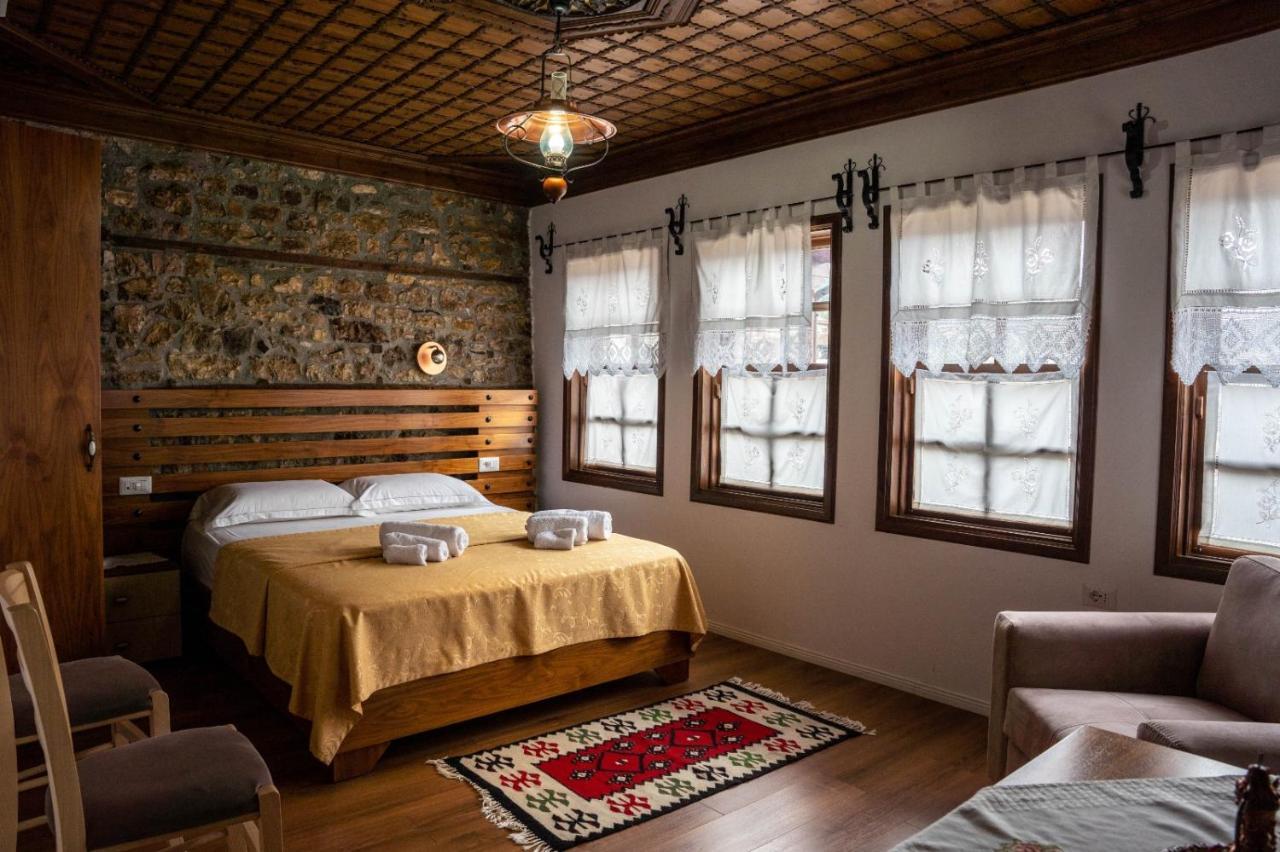 Hotel Borklad Берат Екстер'єр фото