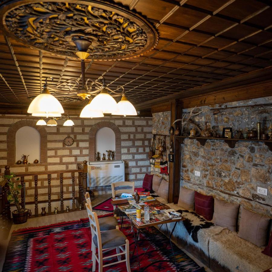 Hotel Borklad Берат Екстер'єр фото