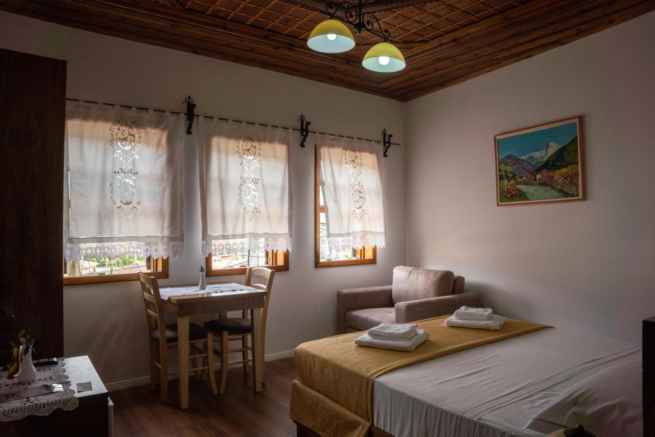 Hotel Borklad Берат Екстер'єр фото