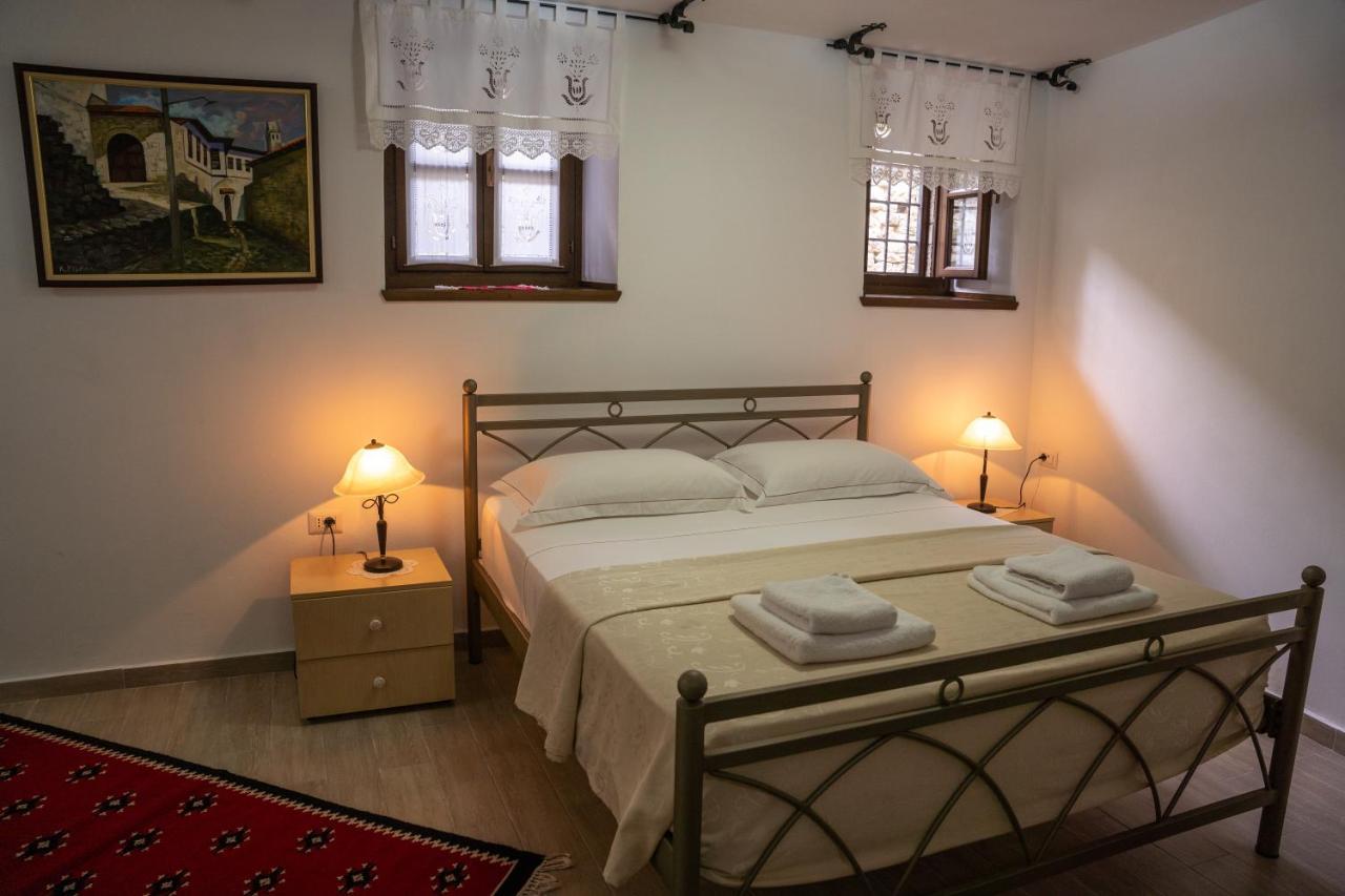 Hotel Borklad Берат Екстер'єр фото