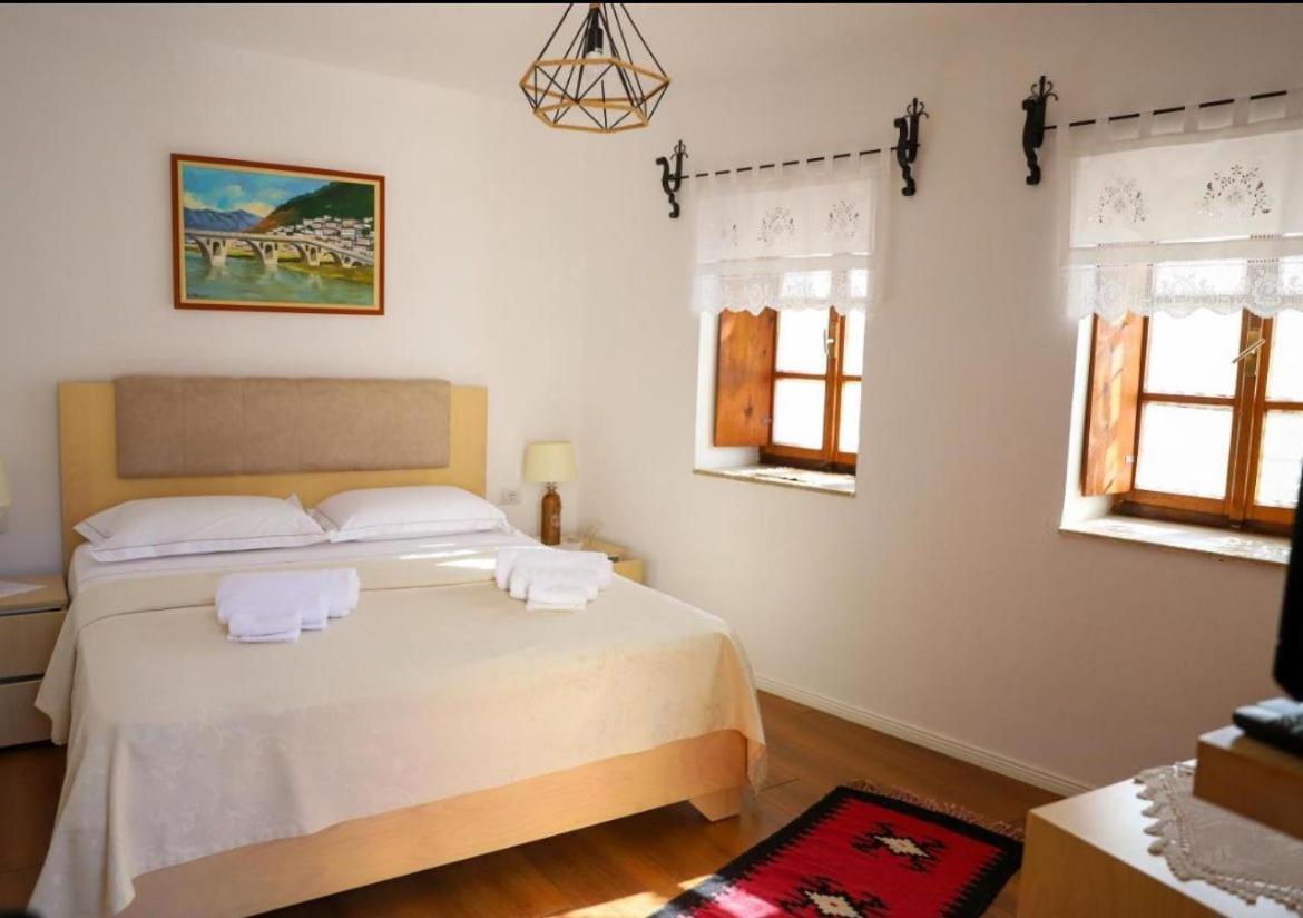 Hotel Borklad Берат Екстер'єр фото