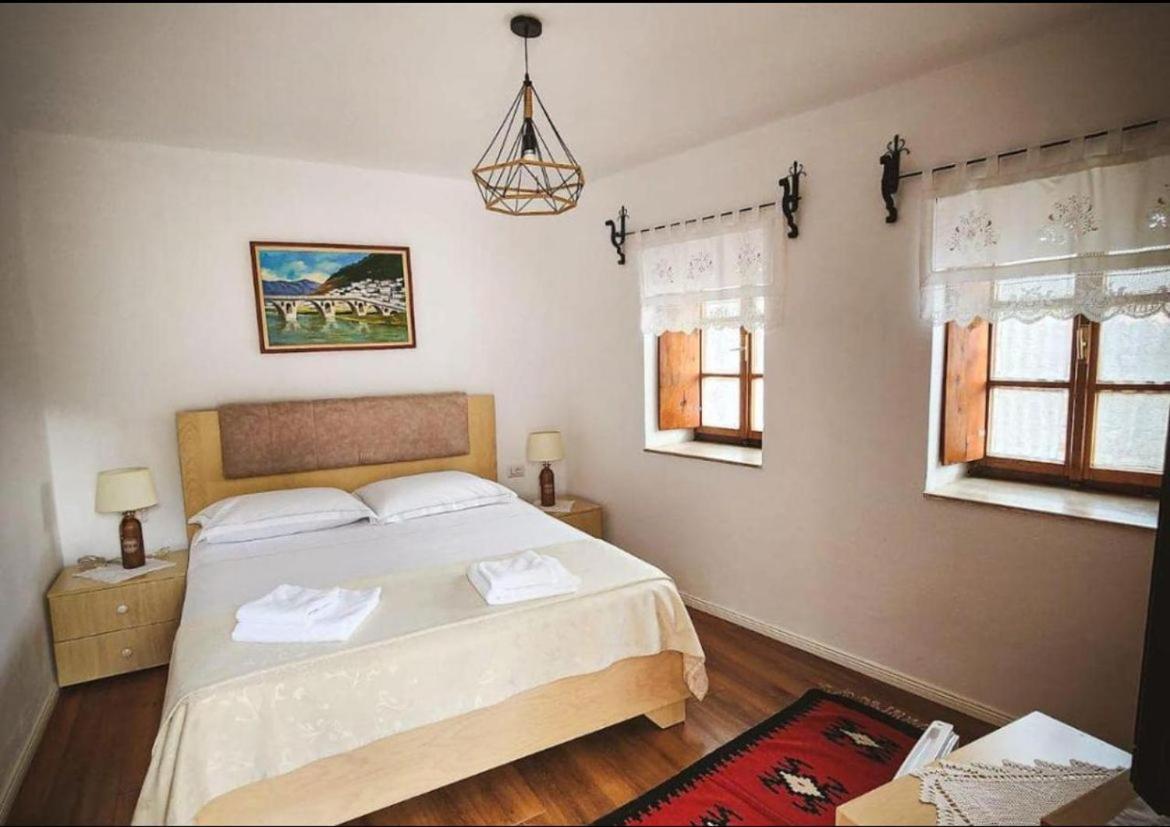 Hotel Borklad Берат Екстер'єр фото